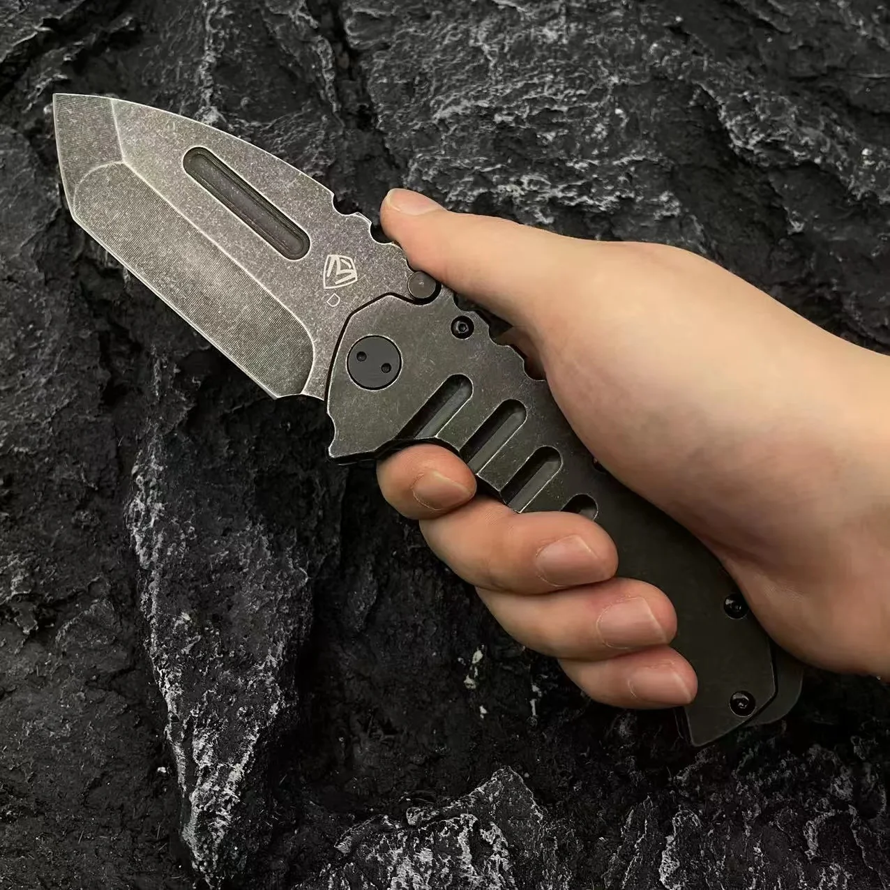 ARMORED - D2 FOLDING EDC - Image 3