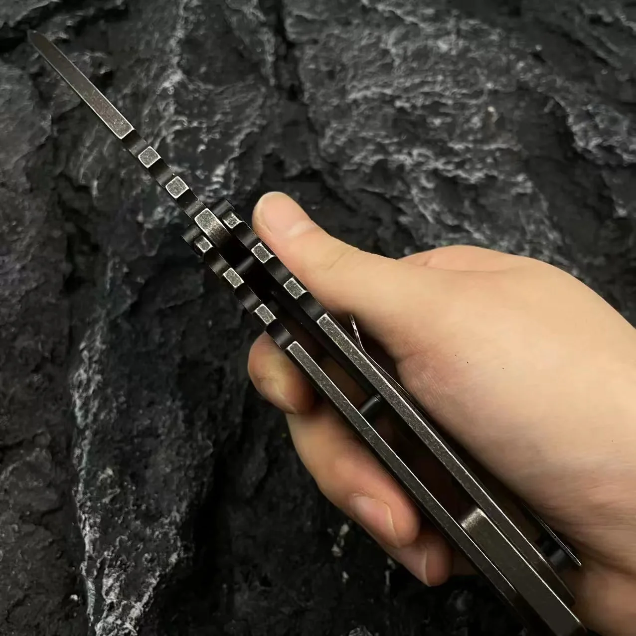 ARMORED - D2 FOLDING EDC - Image 7